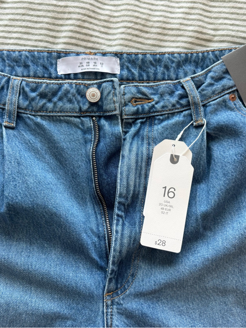 Primark Mid Rise Barrel Leg Jean - Picture 2 of 3